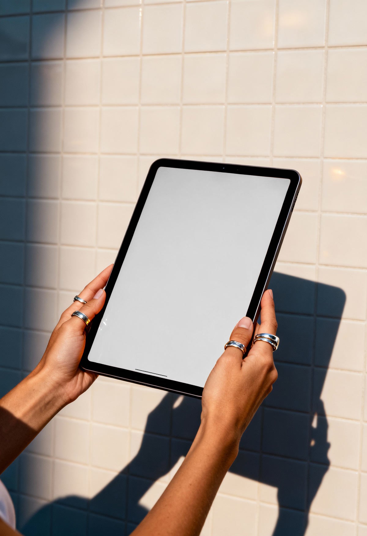 MXT iPad Mockup 01